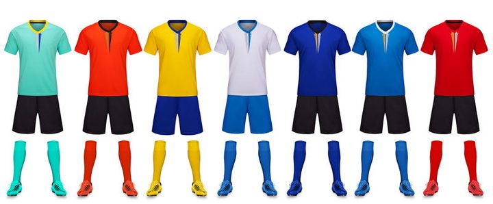 Maglia da calcio a maniche corte con scollo a V con motivo geometrico – MAIN