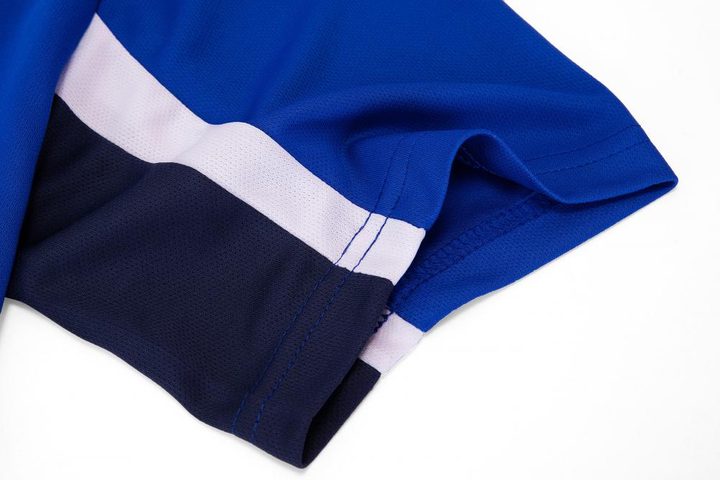 V-neck Short Sleeve Geometric Soccer Jersey – DETAIL 3
