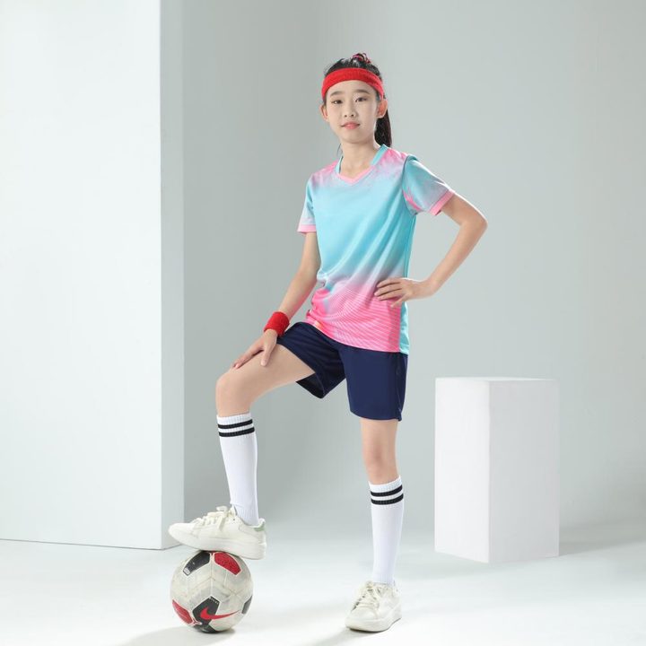 Maglia da calcio a maniche corte con scollo a V con sfumatura – MODEL 4