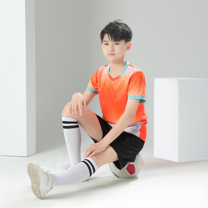 Maglia da calcio a maniche corte con scollo a V con sfumatura – MODEL 6