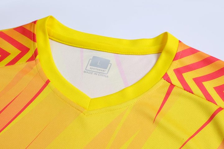 Tricou de fotbal, cu mânecă scurtă, cu decolteu rotund și cu dungi – DETAIL 1