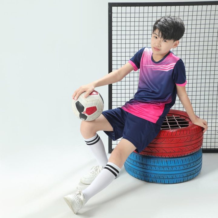 Tricou de fotbal, cu mânecă scurtă, cu decolteu rotund și cu dungi – MODEL 4
