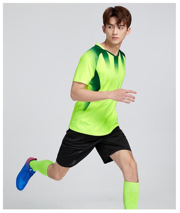 Tricou de fotbal, cu mânecă scurtă, cu decolteu rotund și cu dungi – MODEL 1