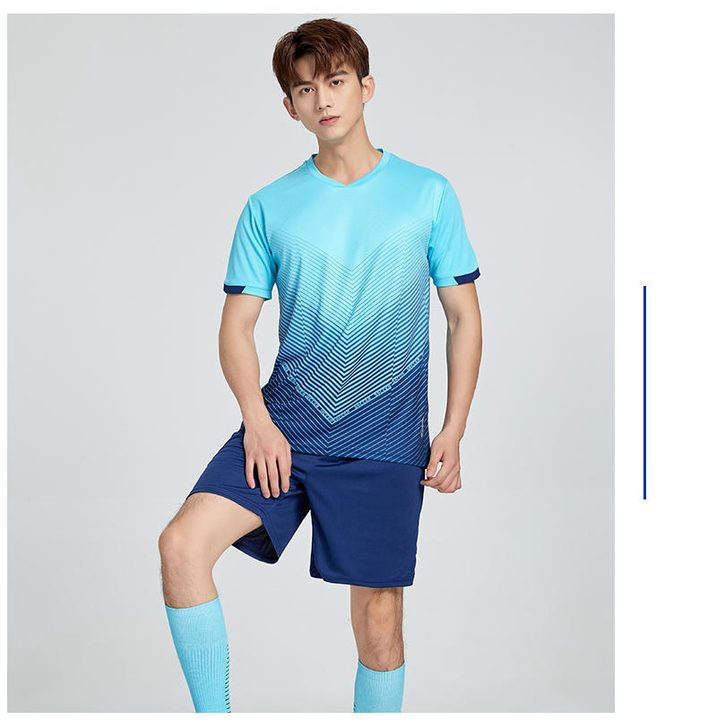 Tricou de fotbal, cu mânecă scurtă, cu decolteu în V și cu degrade – MODEL 2