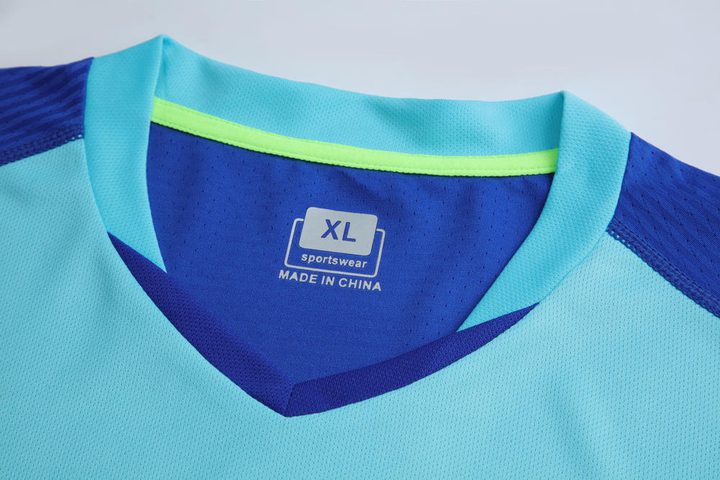 V-neck Short Sleeve Striped Soccer Jersey – DETAIL 1