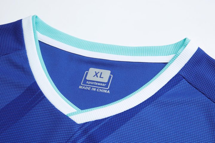 Camiseta de fútbol de manga corta con cuello en V con degradado – DETAIL 2
