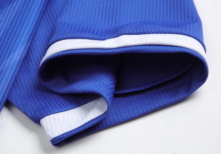 Kurzarm-Fußballtrikot mit V-Ausschnitt und Streifen – DETAIL 2