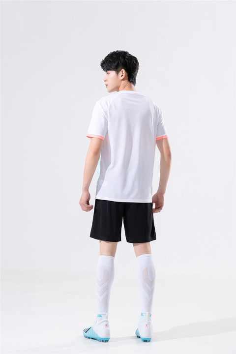 Maglia da calcio a maniche corte con scollo a V con righe – MODEL 1