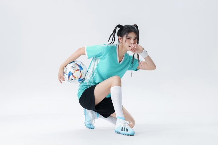 Crew-neck Short Sleeve Soccer Jersey – MODEL 2