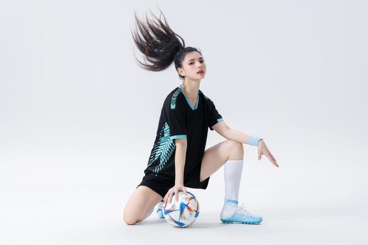Crew-neck Short Sleeve Soccer Jersey – MODEL 4
