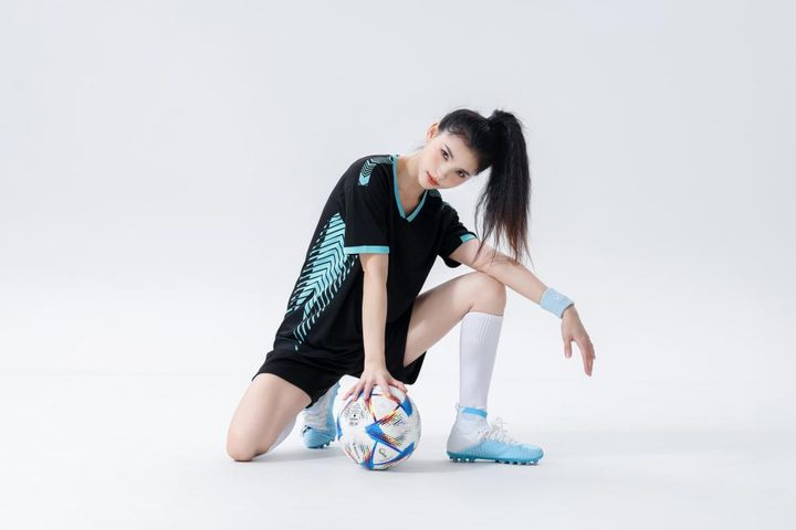 Crew-neck Short Sleeve Soccer Jersey – MODEL 5