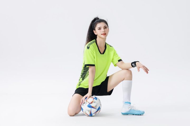 Crew-neck Short Sleeve Soccer Jersey – MODEL 6