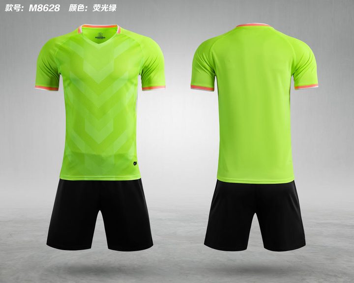 Kurzarm-Fußballtrikot mit V-Ausschnitt und Streifen – COMBO 4