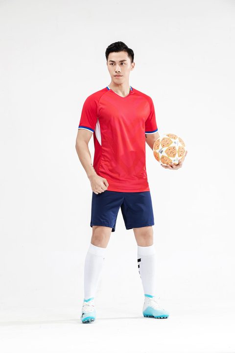 Kurzarm-Fußballtrikot mit V-Ausschnitt und Streifen – MODEL 1