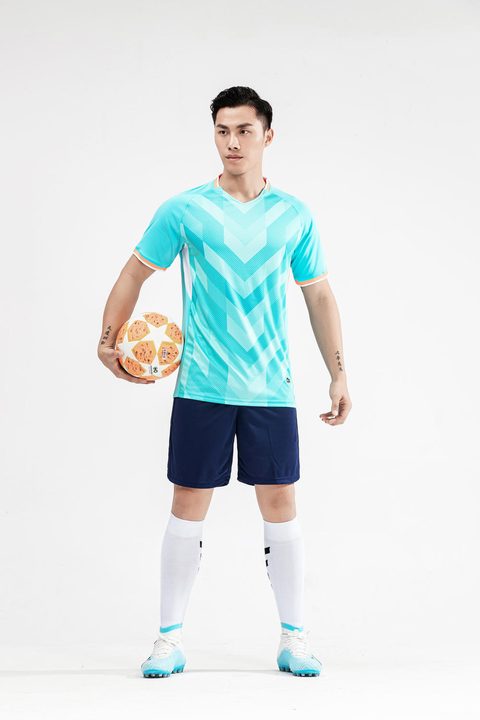 Kurzarm-Fußballtrikot mit V-Ausschnitt und Streifen – MODEL 4