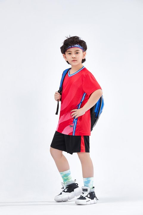 V-neck Short Sleeve Striped Soccer Jersey – MODEL 2