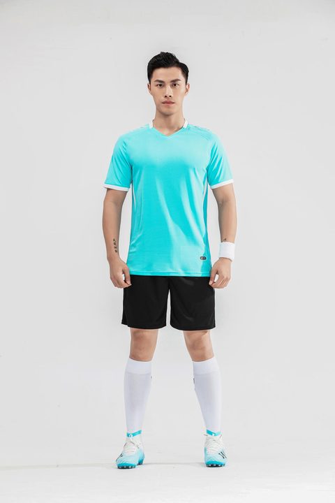 Maglia da calcio a righe a maniche corte con scollo a V – MODEL 4