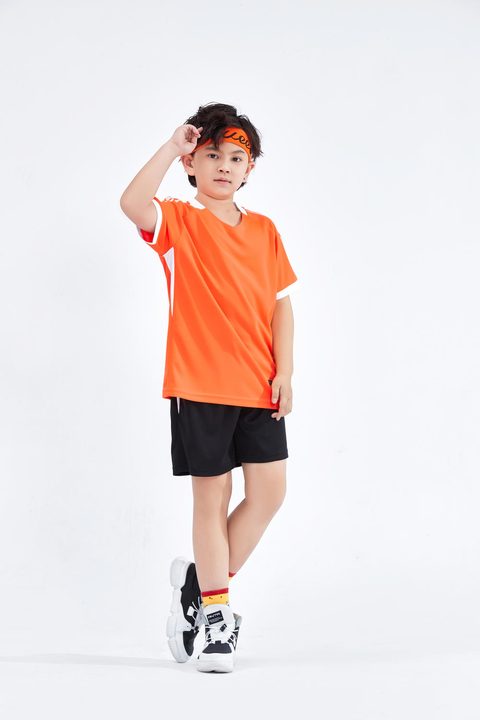Maglia da calcio a righe a maniche corte con scollo a V – MODEL 2