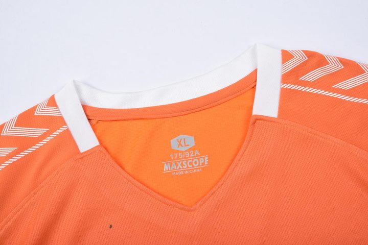 Maglia da calcio a righe a maniche corte con scollo a V – DETAIL 2