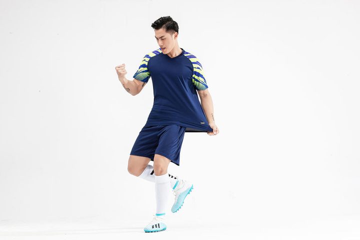 V-neck Short Sleeve Geometric Soccer Jersey – MODEL 2