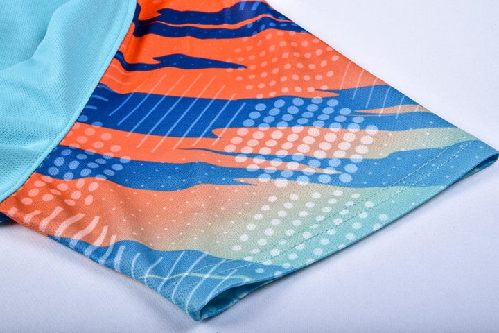 V-neck Short Sleeve Geometric Soccer Jersey – DETAIL 3