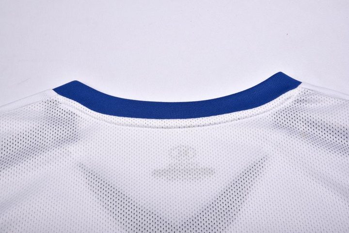 Kurzarm-Fußballtrikot mit V-Ausschnitt und Streifen – DETAIL 3