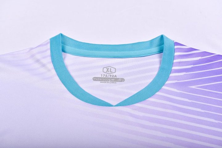 قميص كرة قدم بـأكمام قصيرة ياقة V تدرج لوني – DETAIL 2