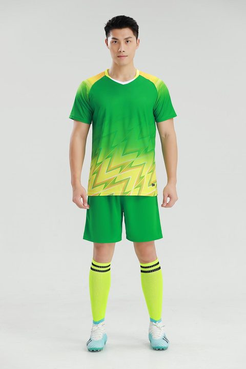 Kurzarm-Fußballtrikot mit V-Ausschnitt und Streifen – MODEL 3