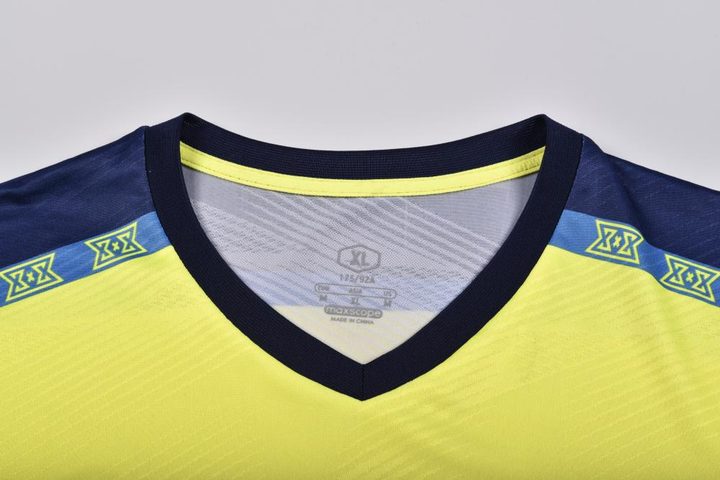 V-neck Short Sleeve Gradient Soccer Jersey – DETAIL 2