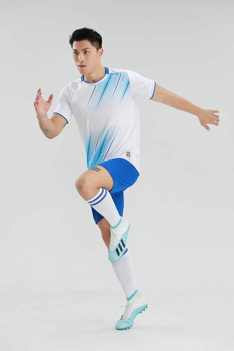 Tricou de fotbal, cu mânecă scurtă, cu decolteu rotund și cu dungi – MODEL 4