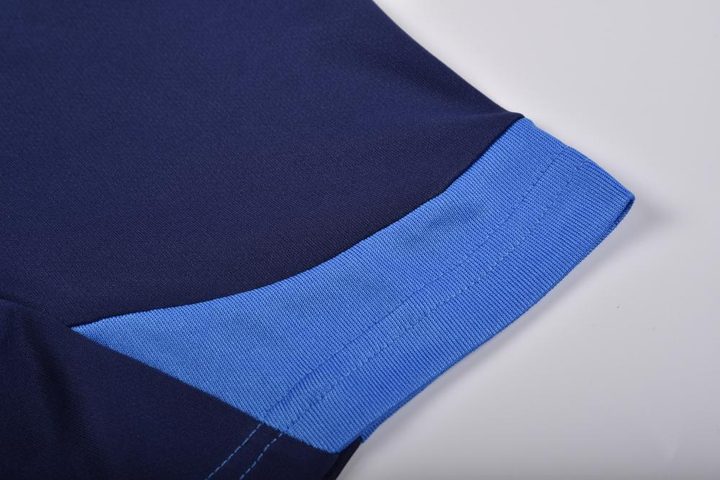 Maglia da calcio a maniche corte con girocollo con motivo geometrico – DETAIL 1
