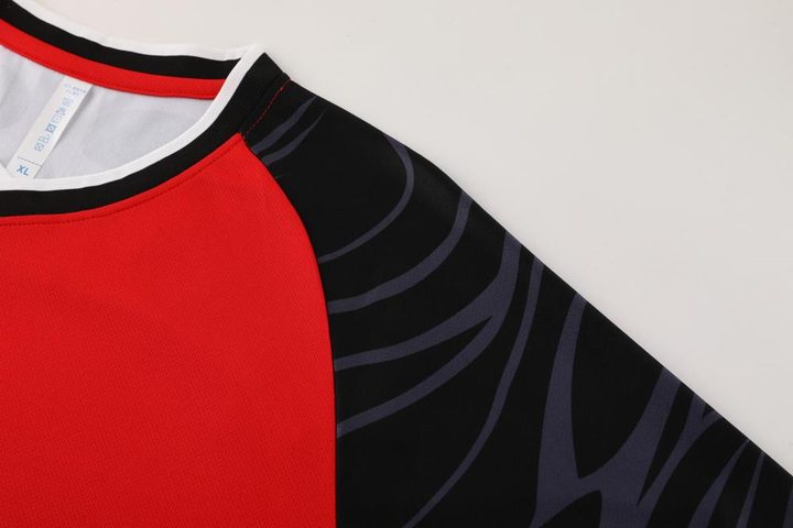 V-neck Short Sleeve Panelled Soccer Jersey – DETAIL 2