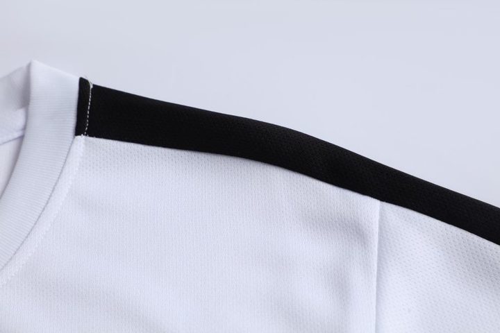 Camiseta de fútbol de manga corta con cuello redondo con rayas – DETAIL 2