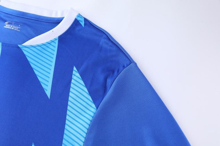 Tricou de fotbal, cu mânecă lungă, cu decolteu rotund și cu degrade – DETAIL 1