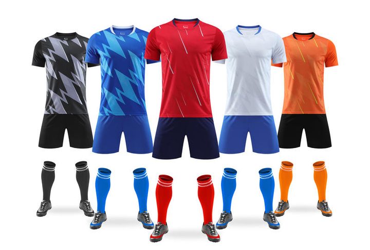 Maglia da calcio a maniche corte con girocollo con righe – MAIN