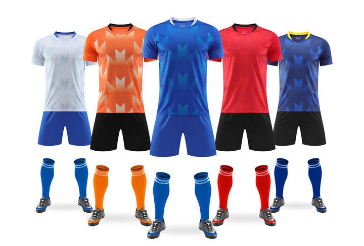 Kurzarm-Fußballtrikot mit Rundhalsausschnitt und Streifen – MAIN