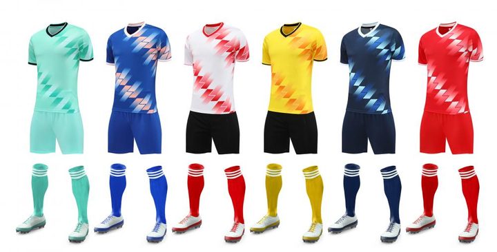 Tricou de fotbal, cu mânecă scurtă, cu decolteu în V și cu degrade – MAIN