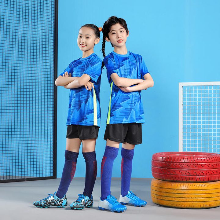 Tricou de fotbal, cu mânecă scurtă, cu decolteu rotund și cu degrade – MODEL 3