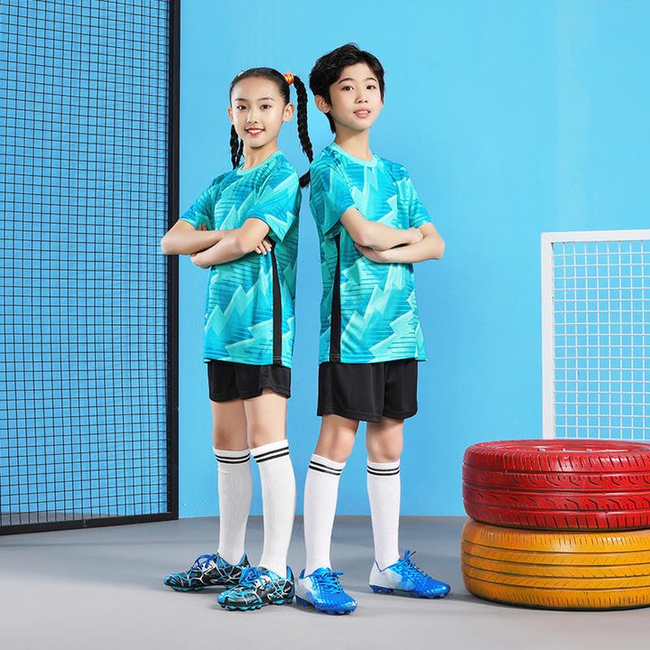 Tricou de fotbal, cu mânecă scurtă, cu decolteu rotund și cu degrade – MODEL 5