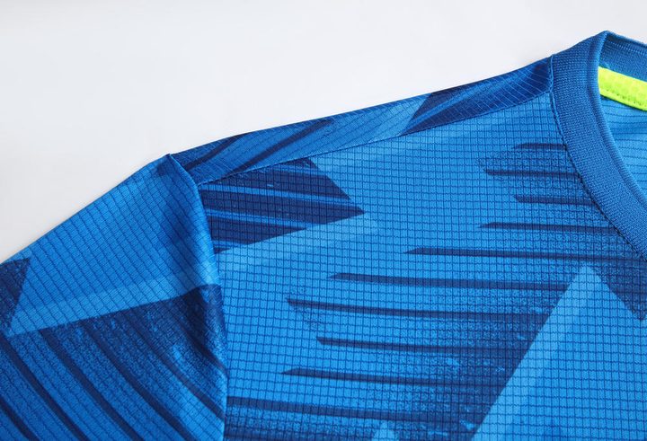 Tricou de fotbal, cu mânecă scurtă, cu decolteu rotund și cu degrade – DETAIL 2
