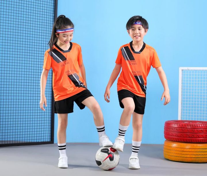 V-neck Short Sleeve Soccer Jersey – MODEL 3