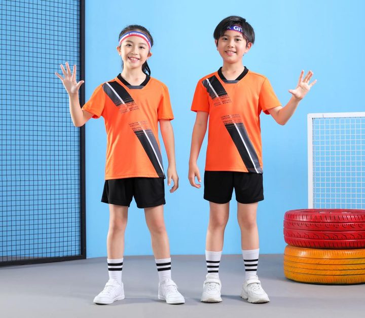 V-neck Short Sleeve Soccer Jersey – MODEL 4