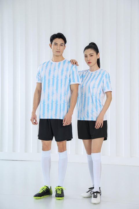 Camisa de futebol de manga curta com gola careca com listras – MODEL 4
