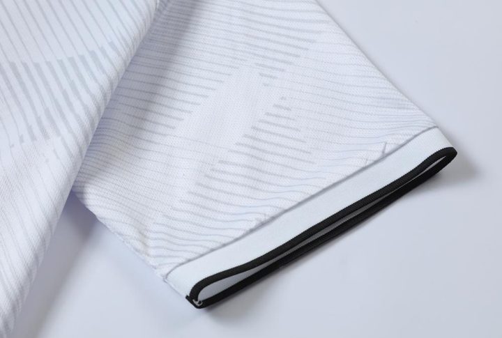 قميص كرة قدم بـأكمام قصيرة ياقة V تدرج لوني – DETAIL 2