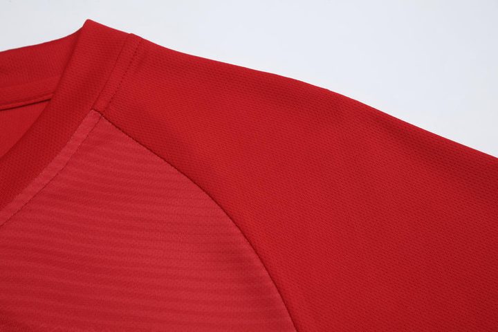 Crew-neck Short Sleeve Gradient Soccer Jersey – DETAIL 2
