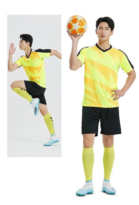 Tricou de fotbal, cu mânecă scurtă, cu decolteu în V și cu degrade – MODEL 4