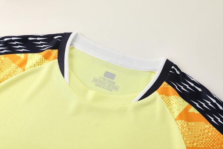 Crew-neck Short Sleeve Geometric Soccer Jersey – DETAIL 3