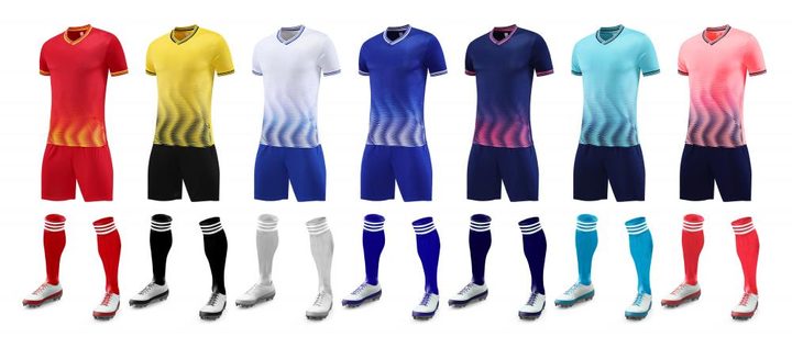 Kurzarm-Fußballtrikot mit V-Ausschnitt und Streifen – MAIN