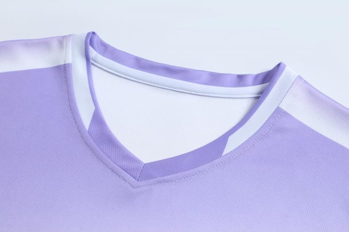 V-neck Short Sleeve Striped Soccer Jersey – DETAIL 1