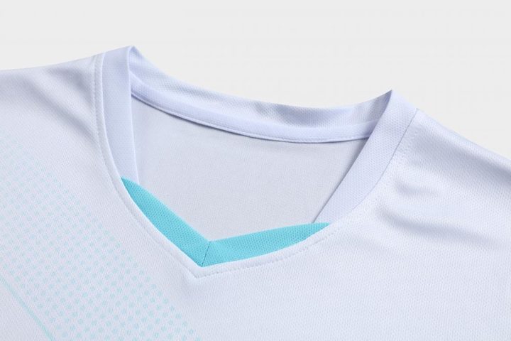 V-neck Short Sleeve Striped Soccer Jersey – DETAIL 1